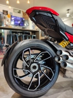 Ducati Diavel V4 (2023) RED новый