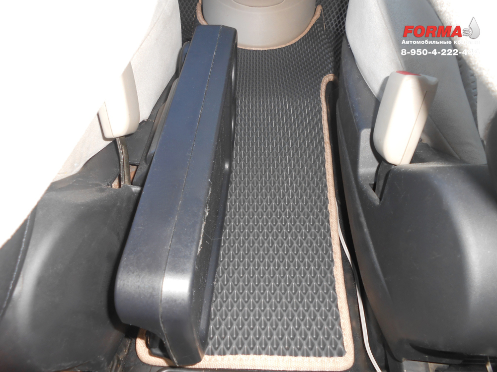 Mitsubishi Grandis 1 поколение NA4W (05.2003 - 03.2009) правый руль