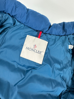 Пуховик Moncler