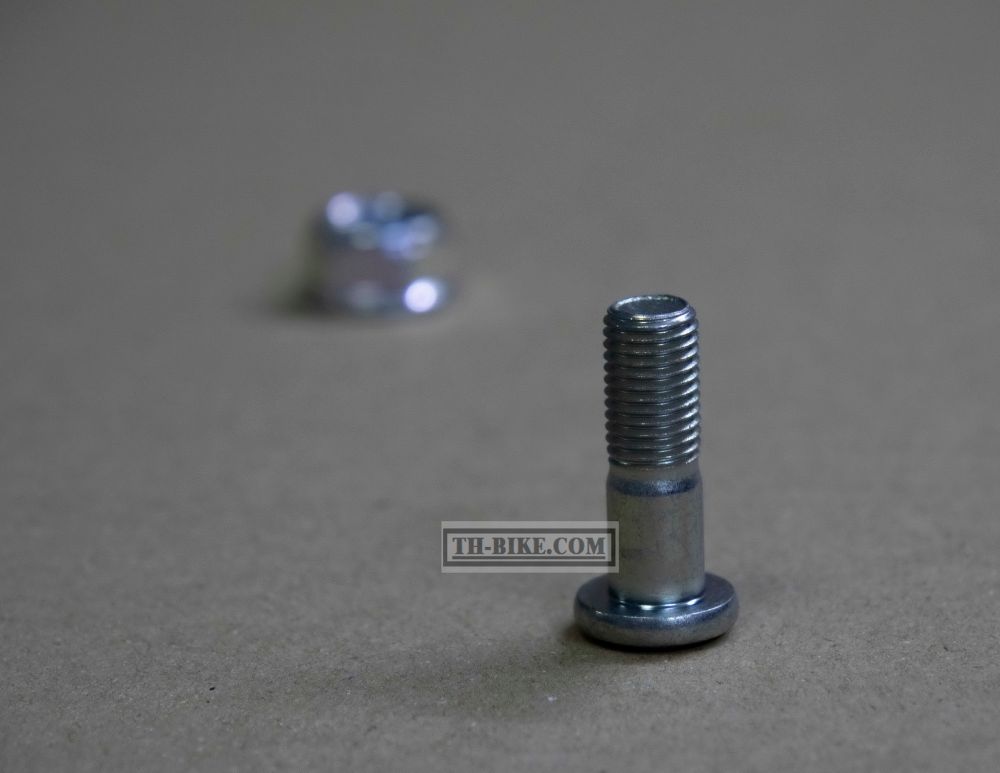 90125-KZZ-900. BOLT, SPROCKET FIXING, 10X31