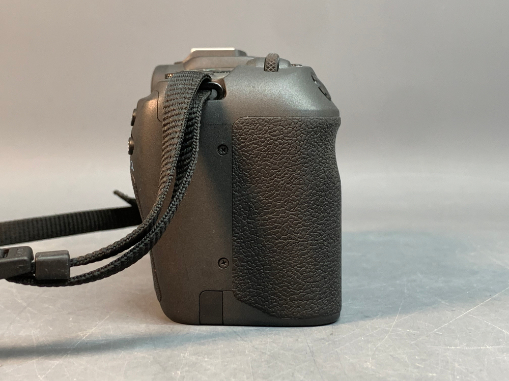 Canon EOS RP 4.605 кадров