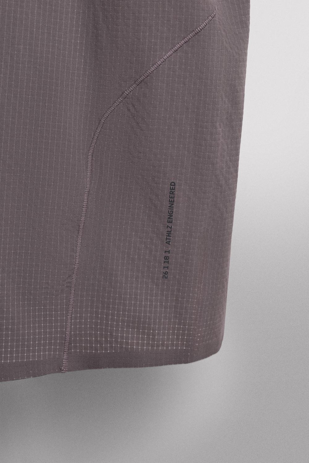 ТЕХНИЧЕСКАЯ ФУТБОЛКА ИЗ РЕЛЬЕФНОЙ ТКАНИ — ZARA