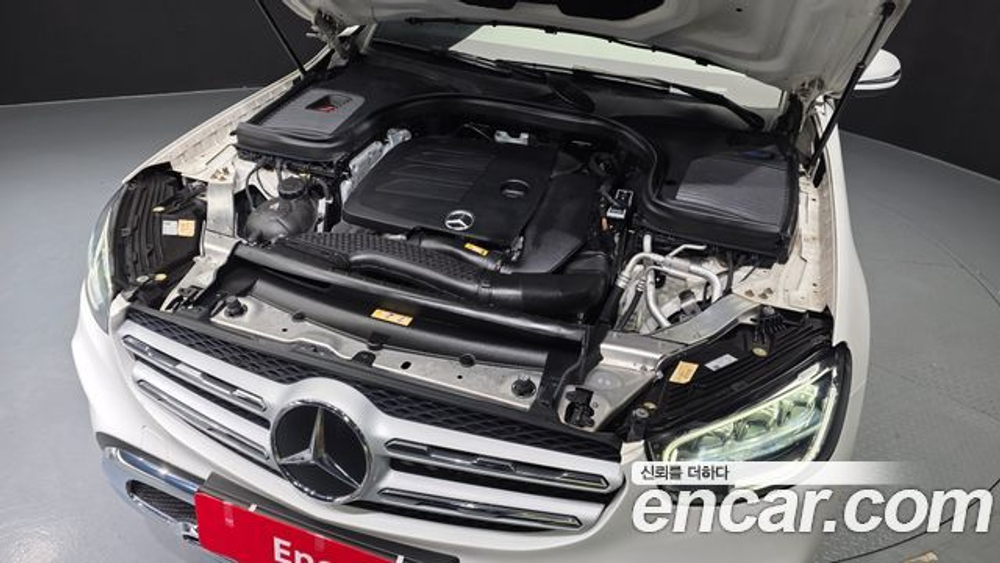 Mercedes-Benz GLC-Class GLC300 4MATIC — 2020