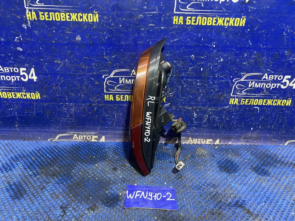 Стоп левый NISSAN WINGROAD 1996