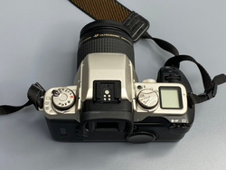 Canon EOS 50E + EF 28-80mm f/3.5-5.6 IV USM