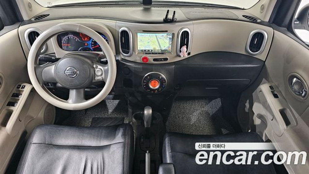 Nissan Cube 1.8 SL — 2013