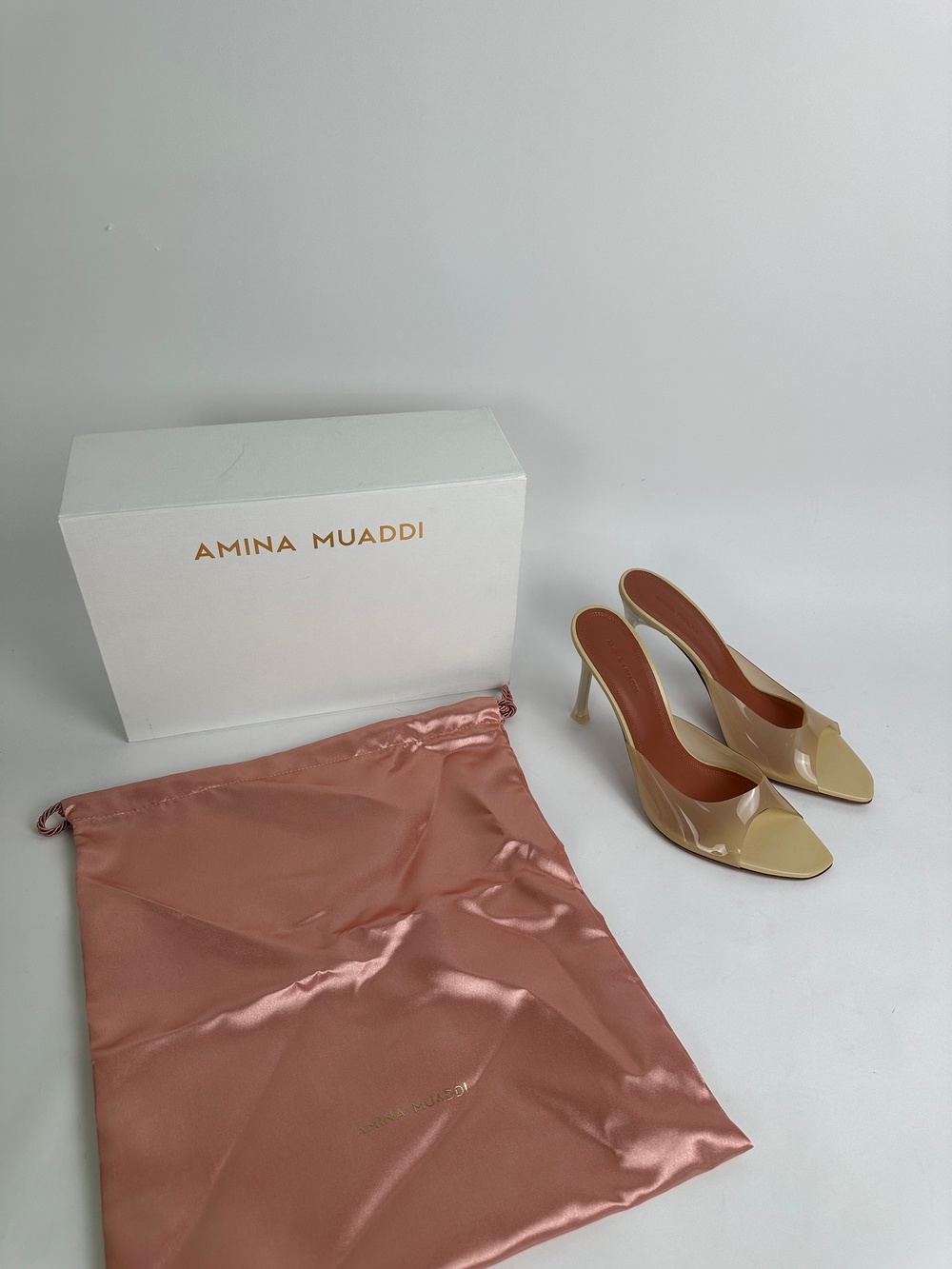Босоножки Amina Muaddi