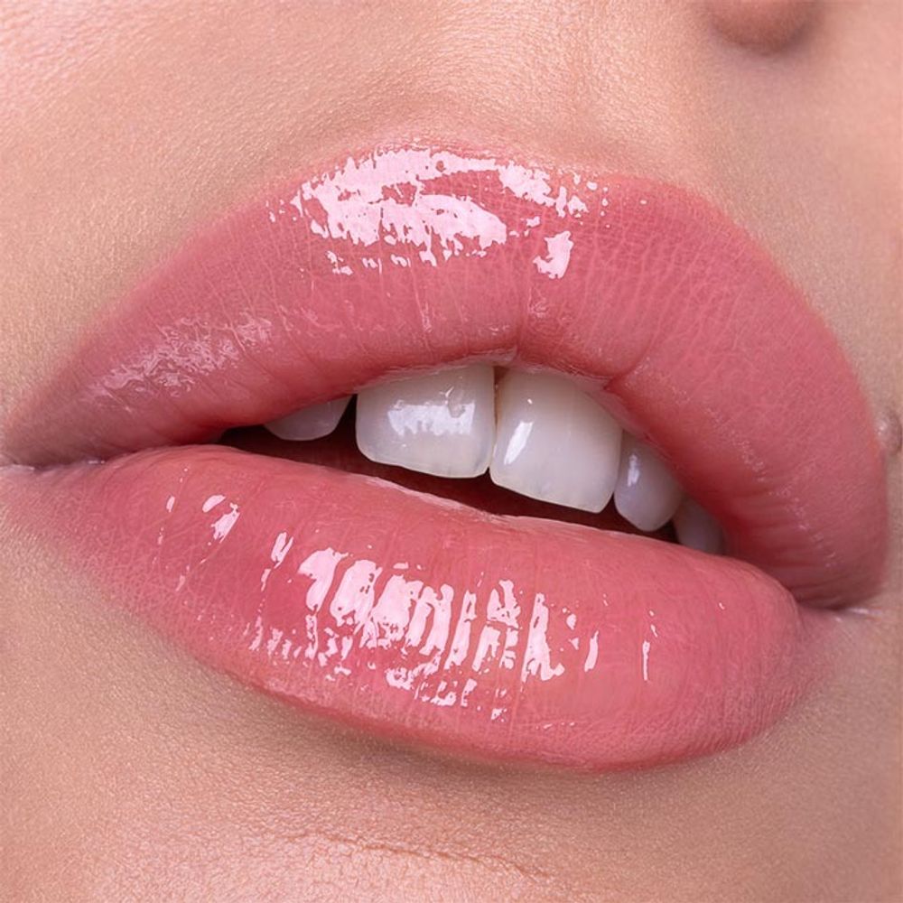 catrice volumizing lip booster 030