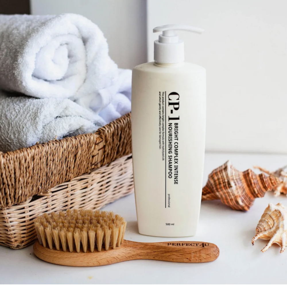 Протеиновый кондиционер Esthetic House Bright Complex Intense Nourishing Conditioner 500 мл.