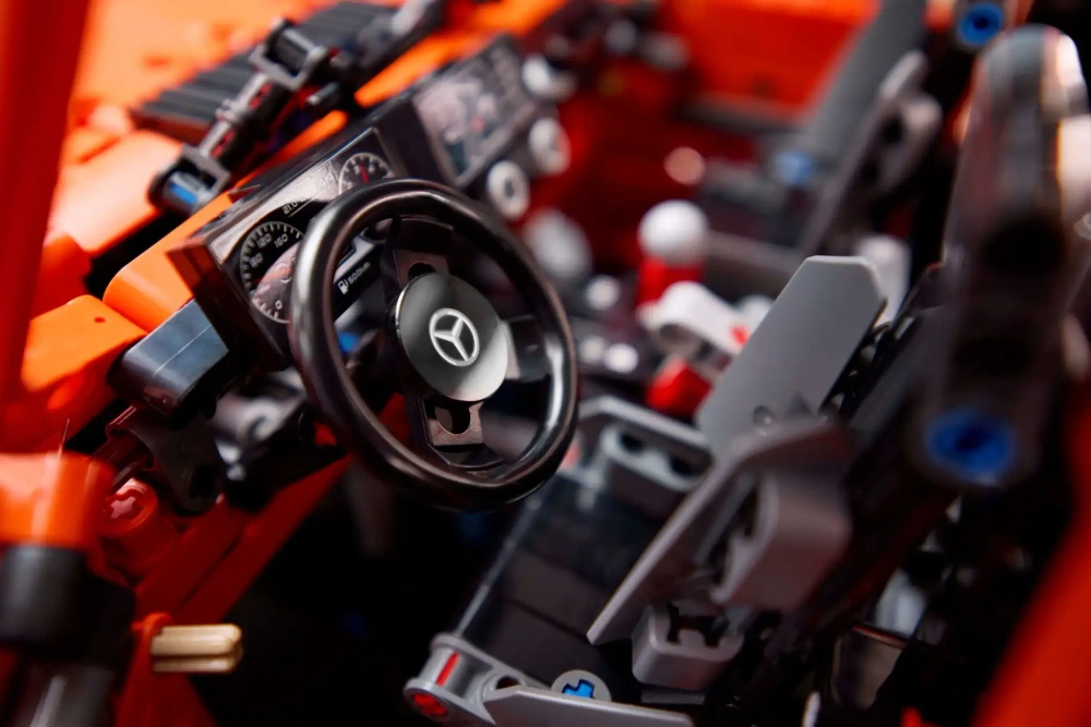 Конструктор LEGO Technic 42177 Mercedes-Benz G 500 PROFESSIONAL Line