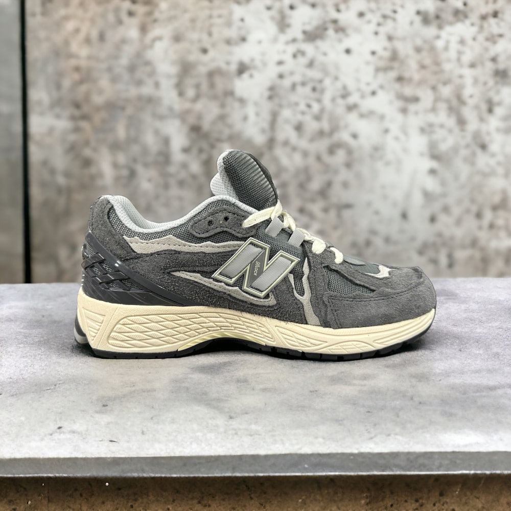 New Balance 1906D • Gray