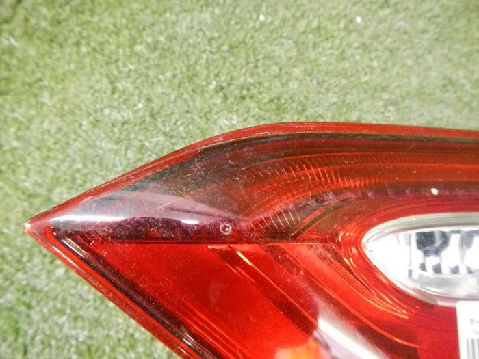 Фонарь правый внут Toyota Camry xv70 17-нв галоген