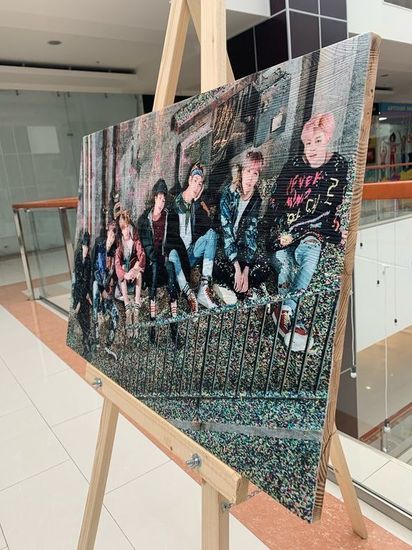 Современная картина на досках BTS