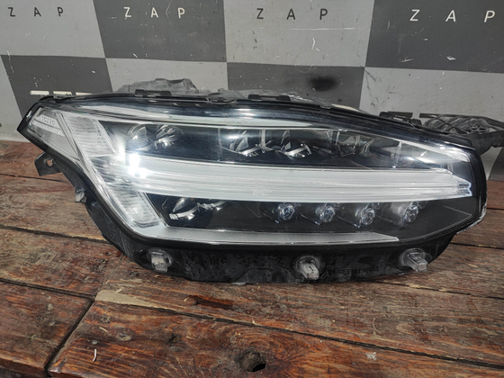 Фара правая Adaptive LED Volvo Xc90 2 14-нв Б/У Оригинал 31655715