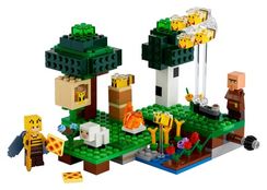 LEGO Minecraft The Bee Farm