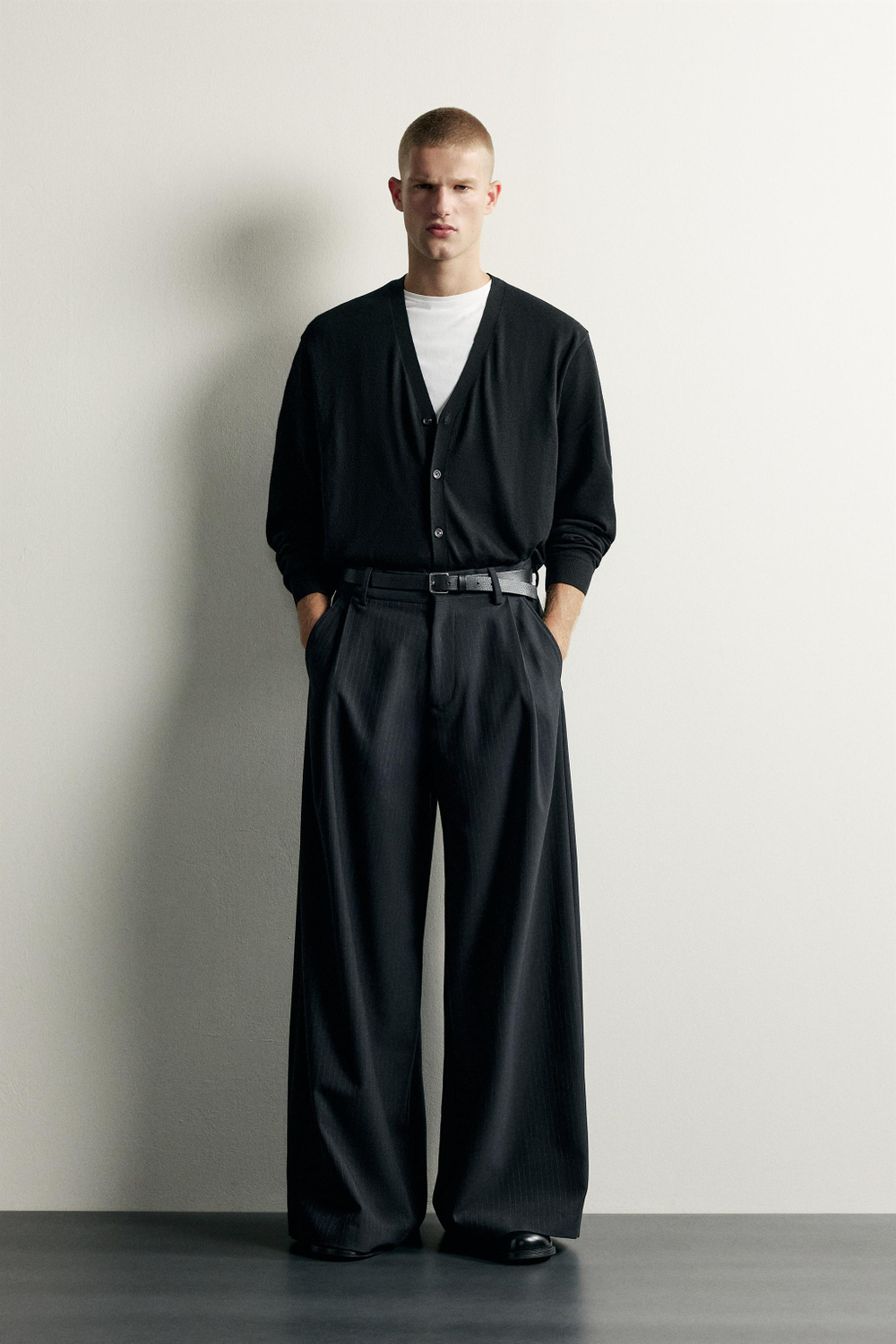 БРЮКИ WIDE FIT СО СКЛАДКАМИ — ZARA