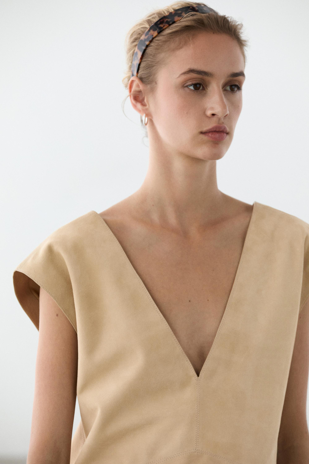 Massimo Dutti Замшевый топ без рукавов, бежевый