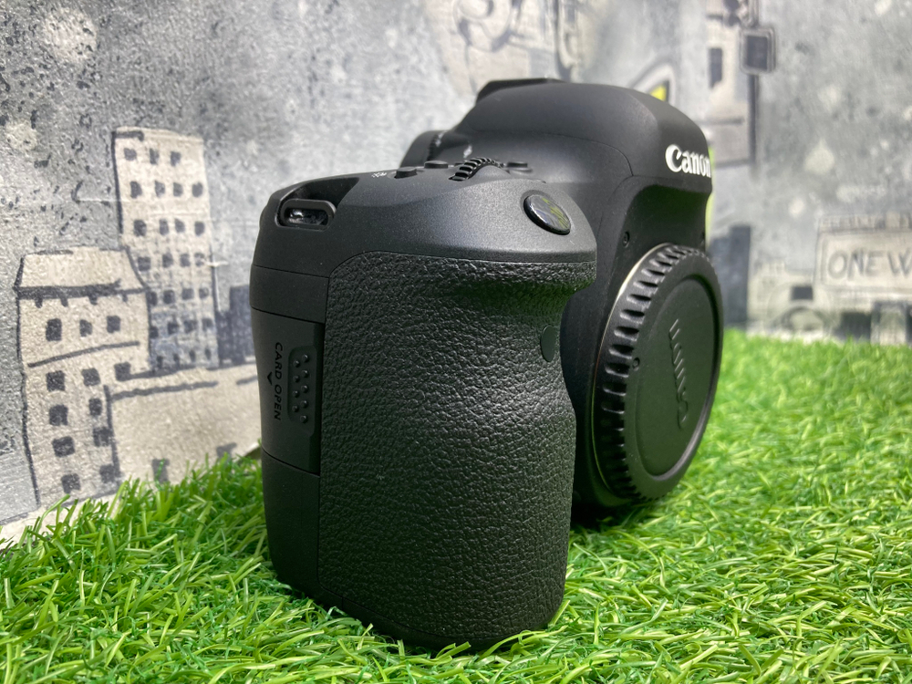 Canon EOS 6D Mark II 610 кадров