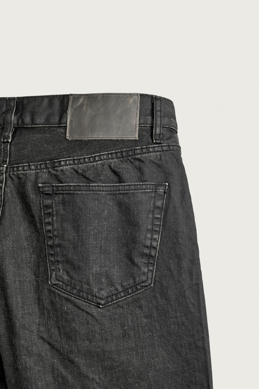ДЖИНСЫ STRAIGHT FIT С ВОСКИРОВАННЫМ ЭФФЕКТОМ — ZARA
