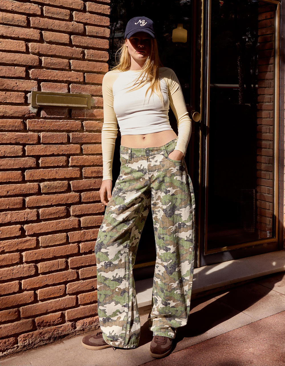 Женские джинсы-бананы с низкой посадкой - BERSHKA