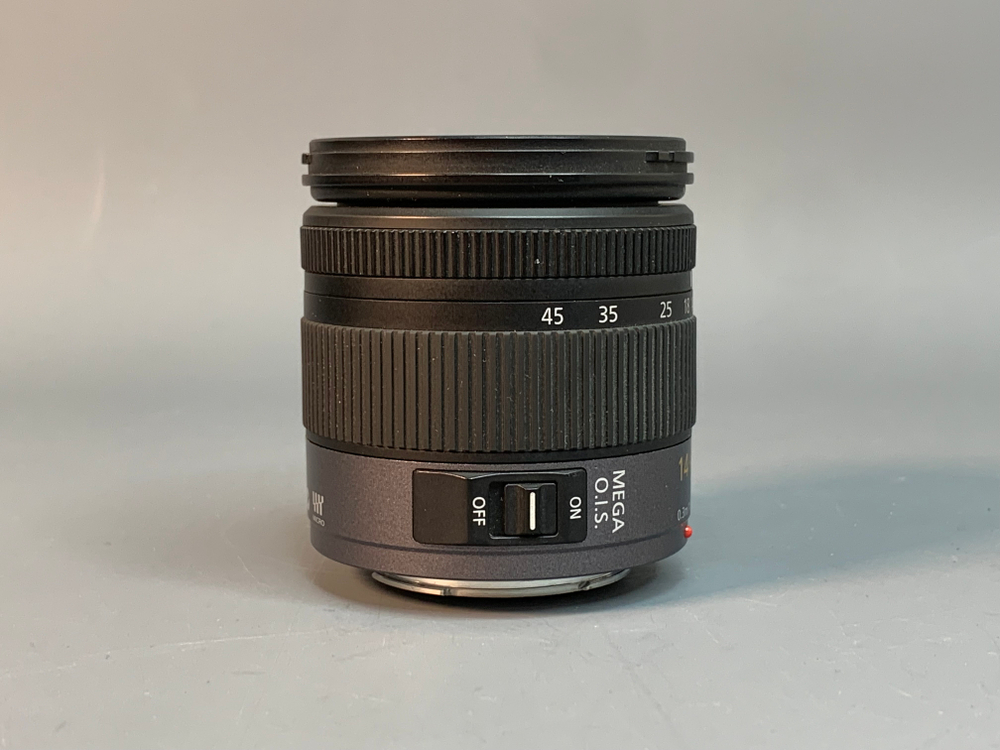 Panasonic Lumix DMC-G1 Kit 14–45mm f/3.5–5.6