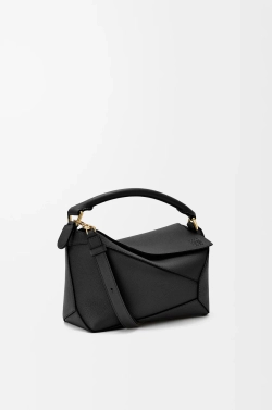 Loewe Маленькая сумка Puzzle Edge из мягкой зернистой телячьей кожи, черный