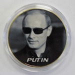Жетон Путин Владимир Владимирович В очках на темном фоне жетон цветной принт Копия