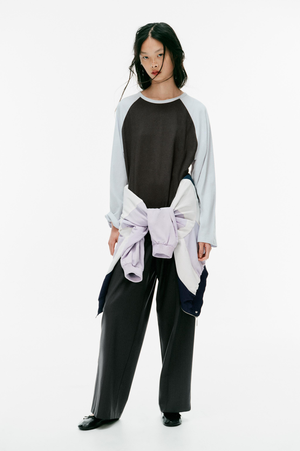 КОМБИНИРОВАННАЯ ФУТБОЛКА С РУКАВАМИ РЕГЛАН — ZARA