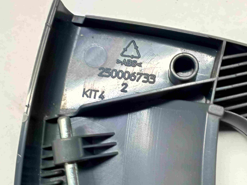 WMSG605 кт261 Ручка люка для стиральной машины Hotpoint-Ariston 250006733 б/у