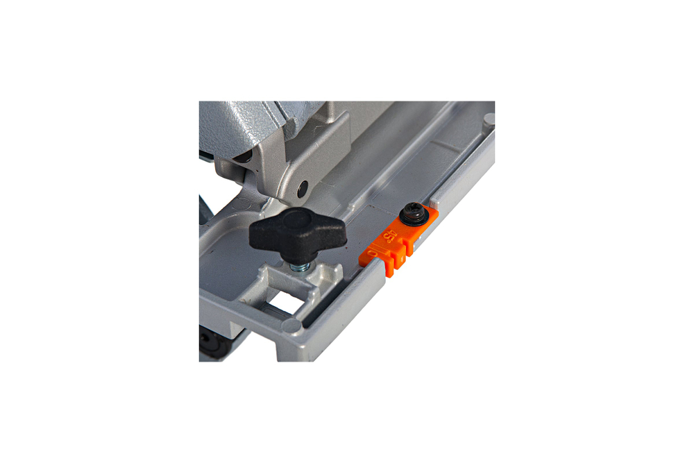 Дисковая пила Makita 5903 R