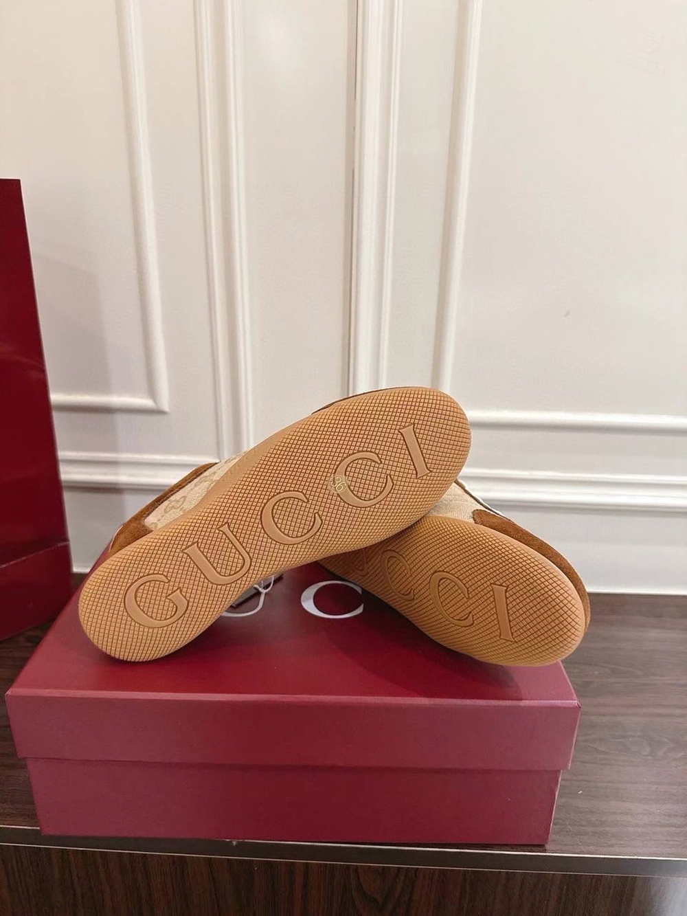 Кроссовки Gucci Shift
