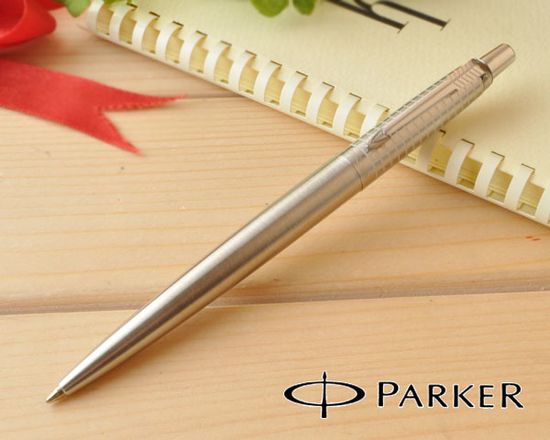 Шариковая ручка Parker Jotter Premium K172, цвет: Classic SS Chiseled , стержень: Mblue S0908840