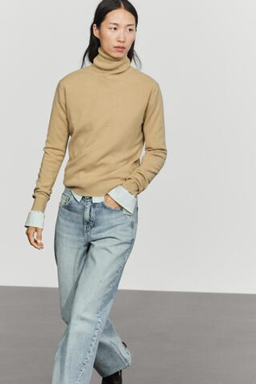 Massimo Dutti Трикотажный свитер из смесовой шерсти с высоким воротником, цвет верблюжьей шерсти