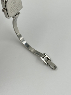 Часы Gucci 1900L
