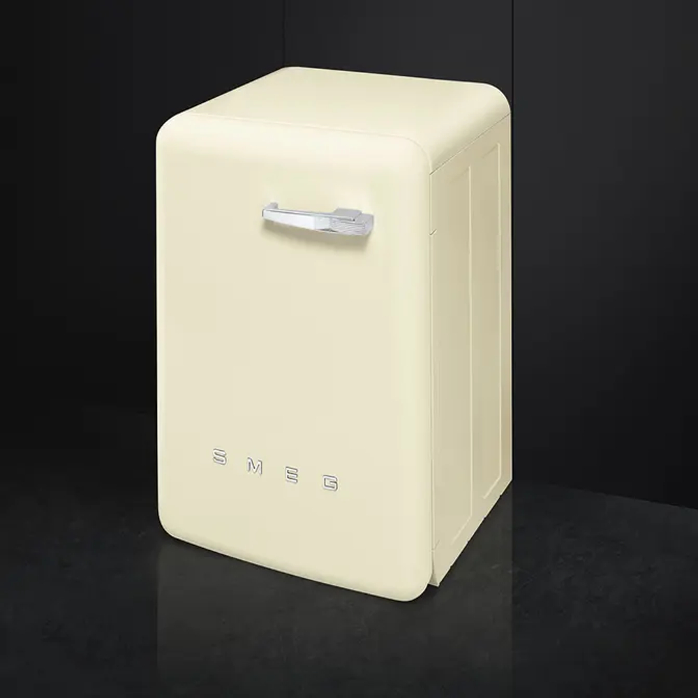 Стиральная машина Smeg LBB14CR-2