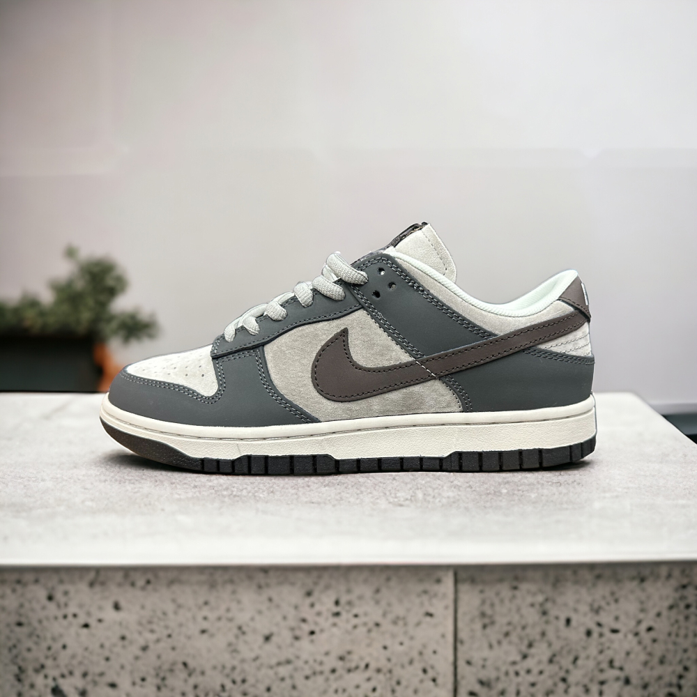 Nike SB Dunk Low • Gray Brown