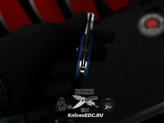 Складной нож Spyderco Tenacious Lightweight 122PSBL c клинком из стали CPM-S35VN, рукоять FRN