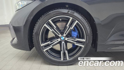 BMW 3-Series 320i M Sport — 2025