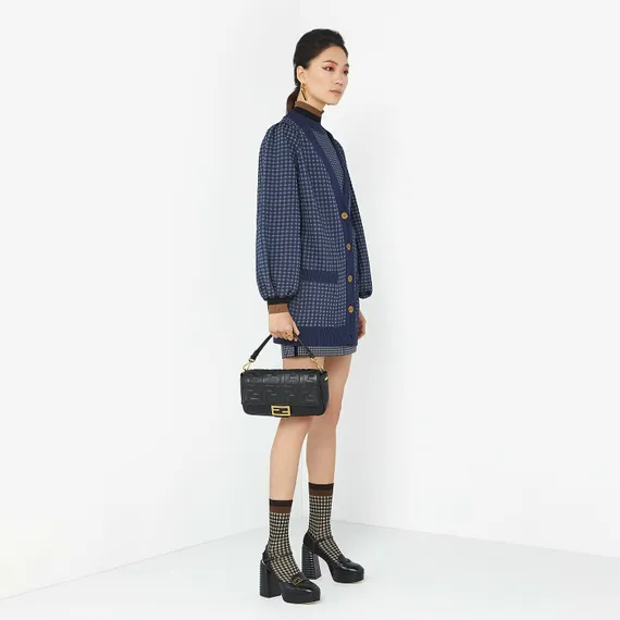 Сумка из кожи Fendi Baguette черный