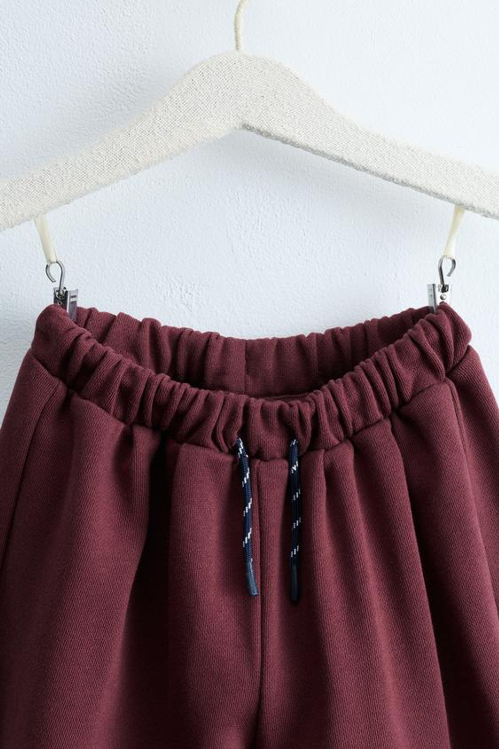 ZARA ZARA TIMELESS - ТРИКОТАЖНЫЕ БРЮКИ НА ЗАВЯЗКАХ, БУРГУНДИ