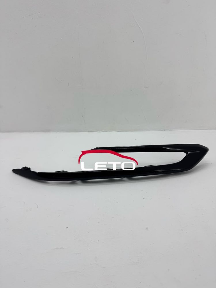 MOULDING, RADIATOR GRILLE SIDE, RH 53123-48130