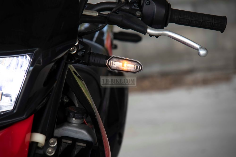 33405-K1T-J50. STAY, R. WINKER. Blinker bracket mount on the top bridge fork Honda CRF300