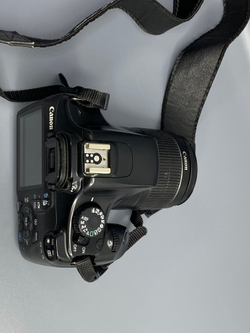 Canon EOS 1100D + Kit 18-55mm — пробег 21 810 кадров