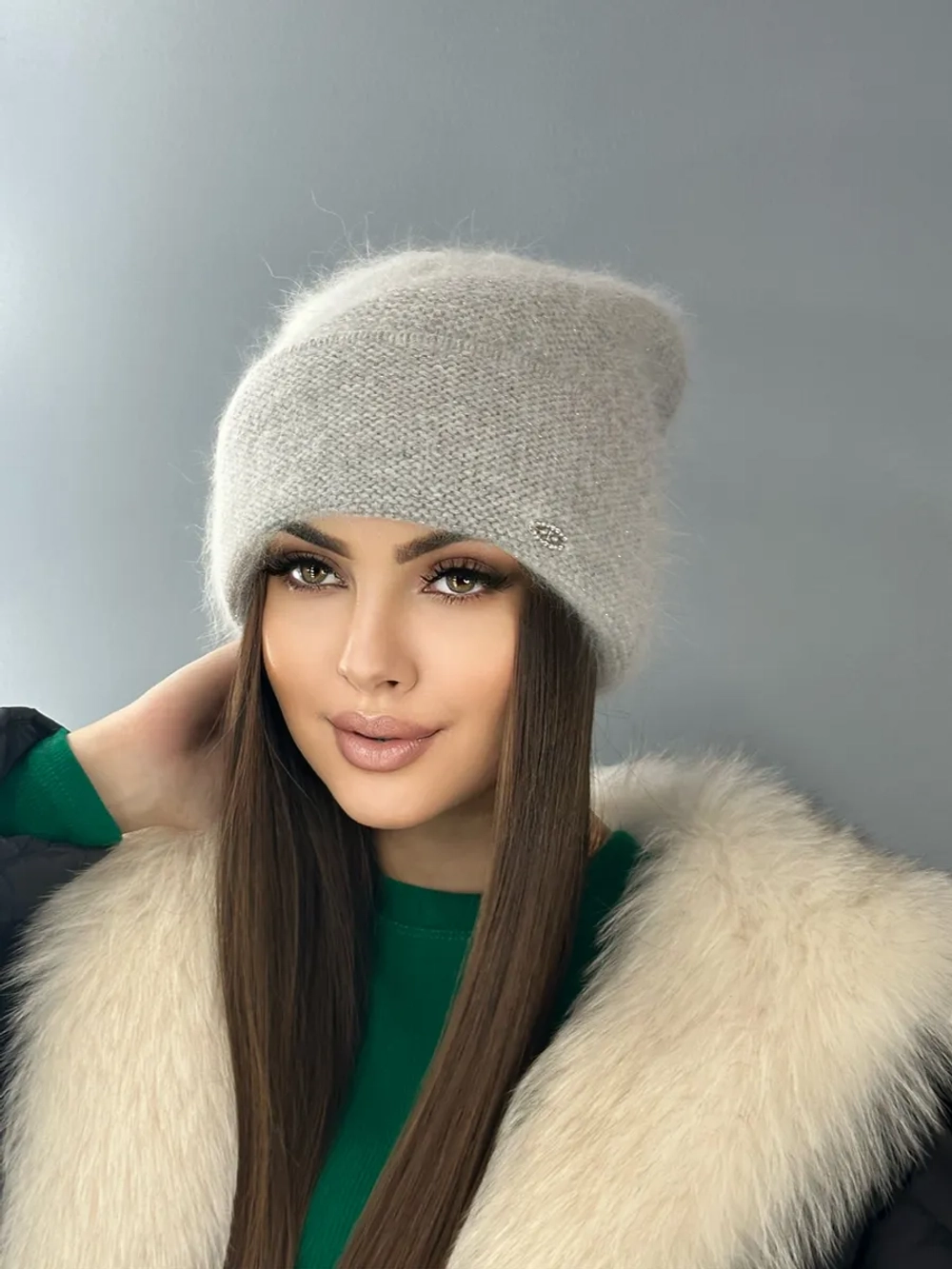 шапка зимняя вязаная ангора с пайетками