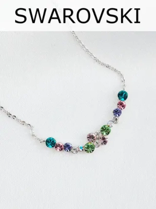 Тонкое колье Млечный путь с разноцветными кристаллами Swarovski