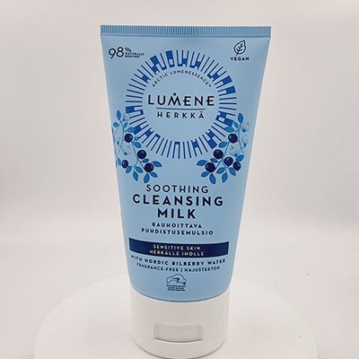 Эмульсия Lumene SENSITIVE Cleansing Milk успокаивающая и очищающая 150 мл (из Финляндии)