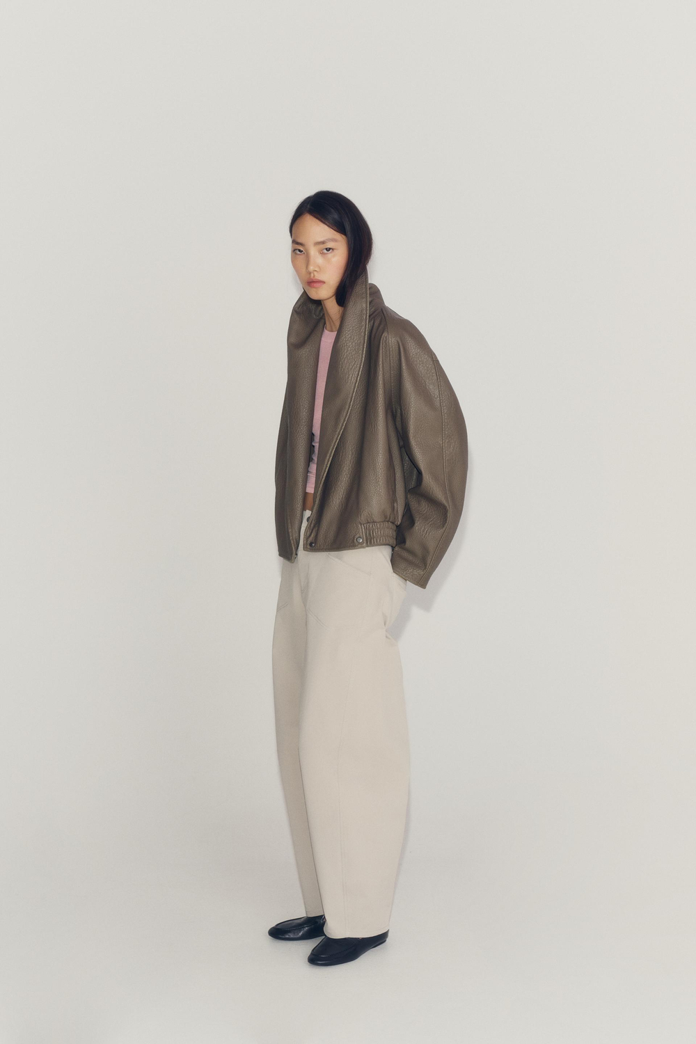ZARA КУРТКА ИЗ ИСКУССТВЕННОЙ КОЖИ — ZW COLLECTIO, СЕРЫЙ