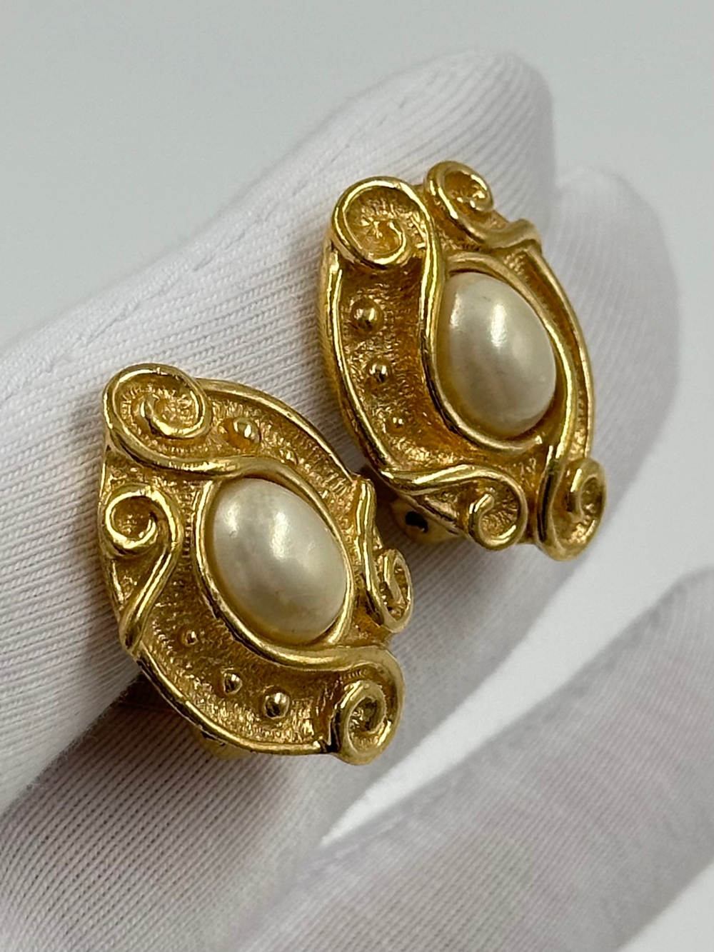 Клипсы с «жемчугом» Christian Dior