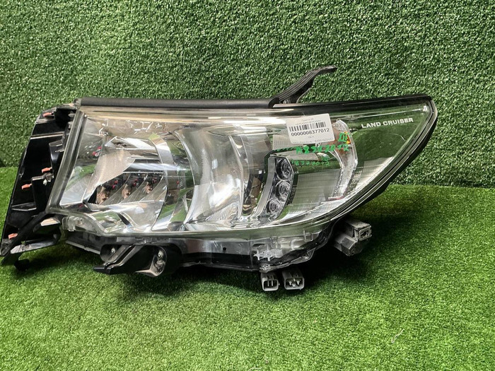 Фара левая Toyota LC Prado 150 (2017-н.в.) галоген