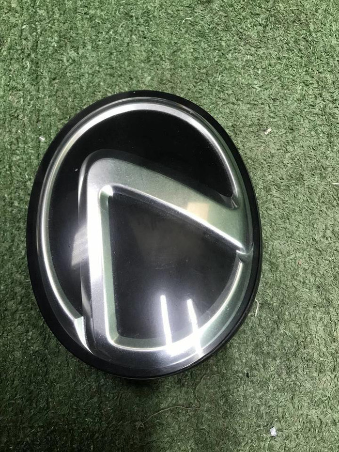 Эмблема решетки радиатора Lexus RX 3 AL10 (08-12)